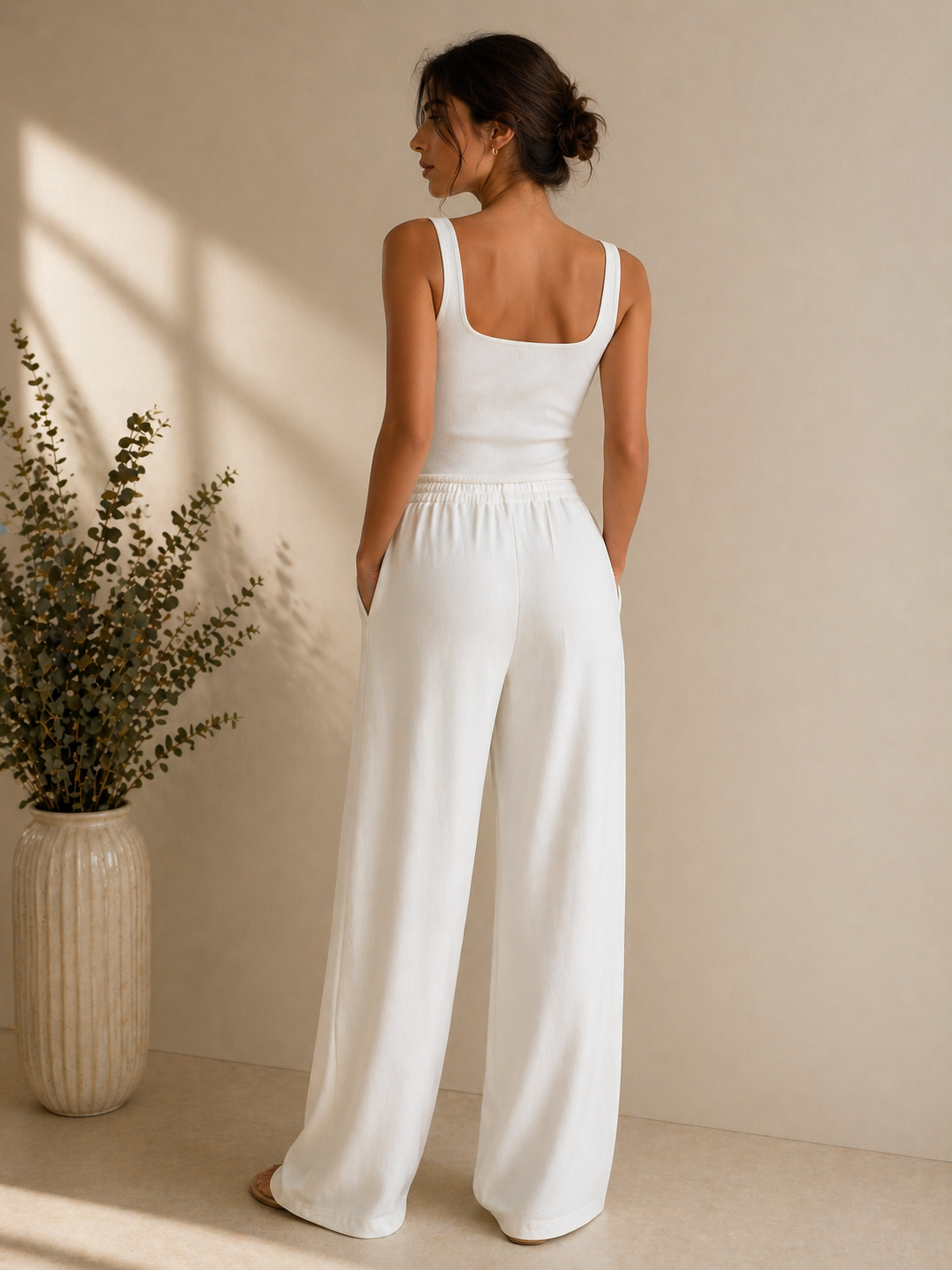 Pantaloni bianchi a gamba larga